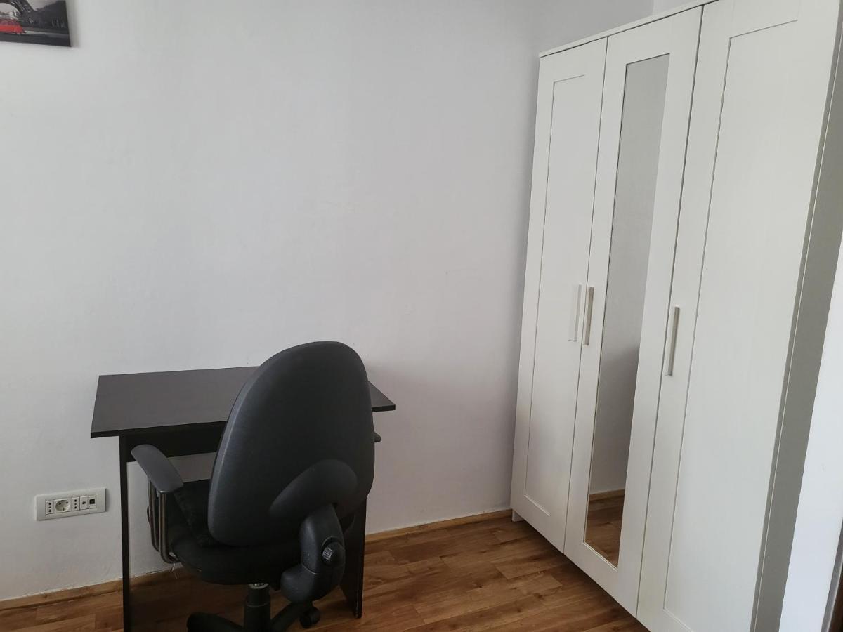 Apartament Cu 3 Camere Chiar In Inima Capitalei Bukares Bagian luar foto