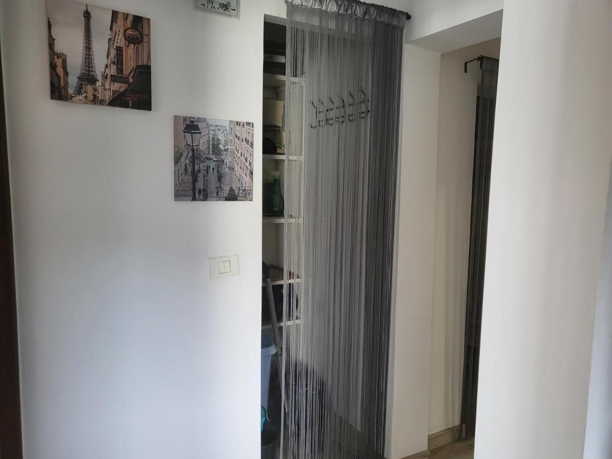 Apartament Cu 3 Camere Chiar In Inima Capitalei Bukares Bagian luar foto