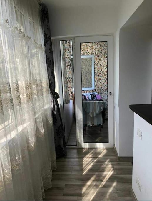 Apartament Cu 3 Camere Chiar In Inima Capitalei Bukares Bagian luar foto